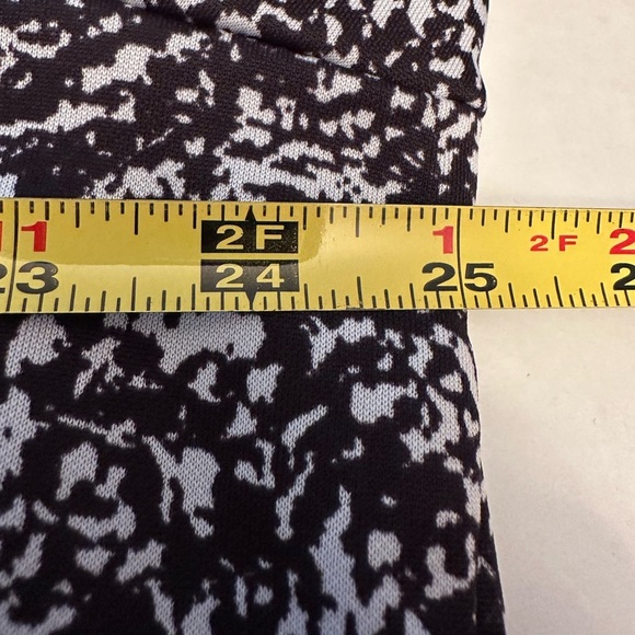 Nike Dri Fit Men’s XL Black White Noise Hooded Swoosh Sweatshirt  800499-043 - Picture 8 of 9